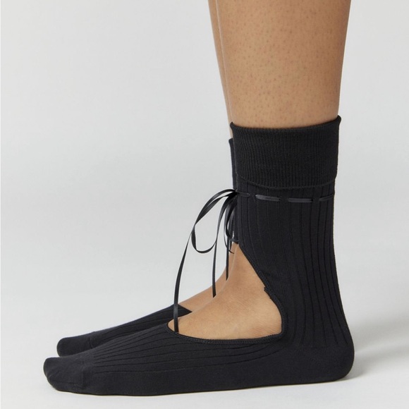 UO Open-Front lace up socks - Picture 3 of 7